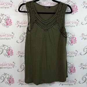Devoted tank top crochet pattern boho green Olive Crochet Detail Tank Top